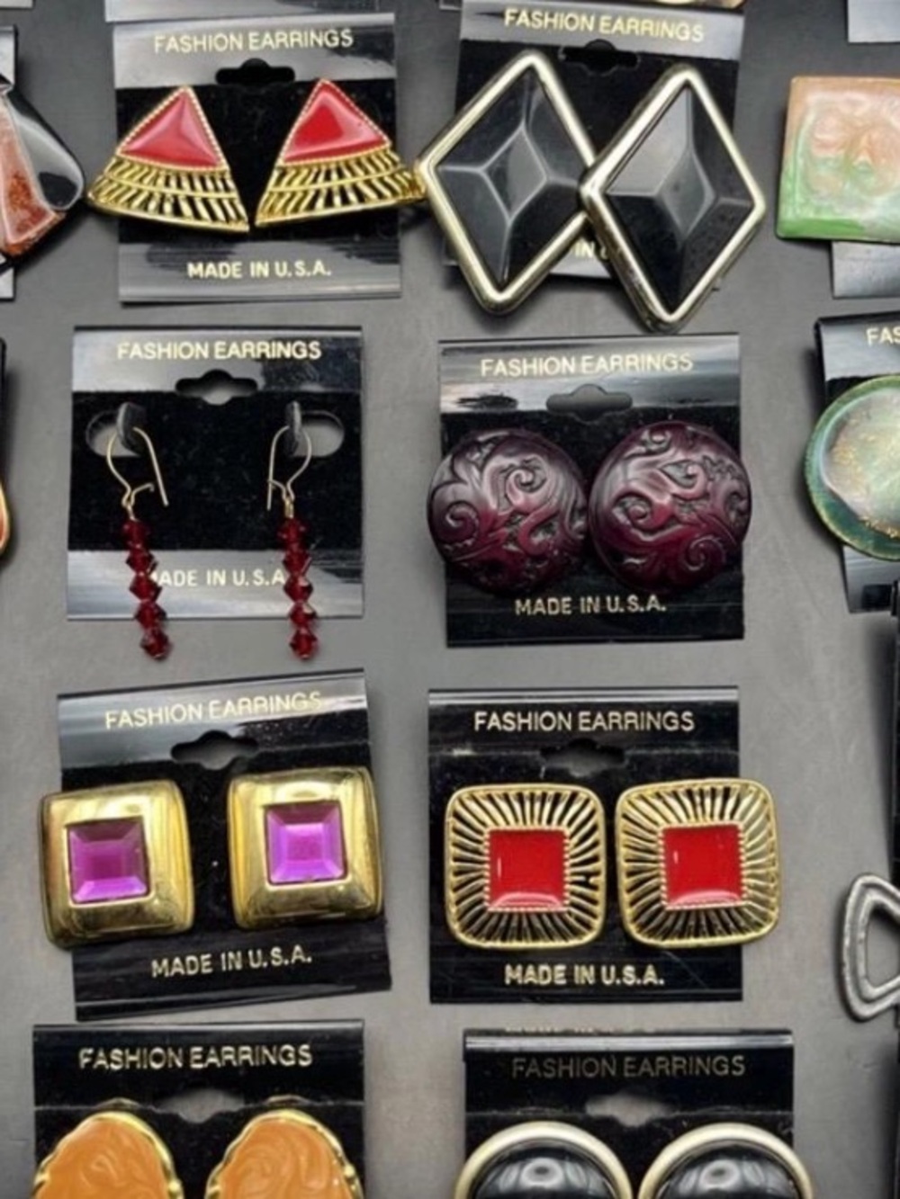 Vintage Earrings Lot (10 PAIRS) 70s 80s 90s earrings-Mystery lot-Closeout - Picture 3 of 3